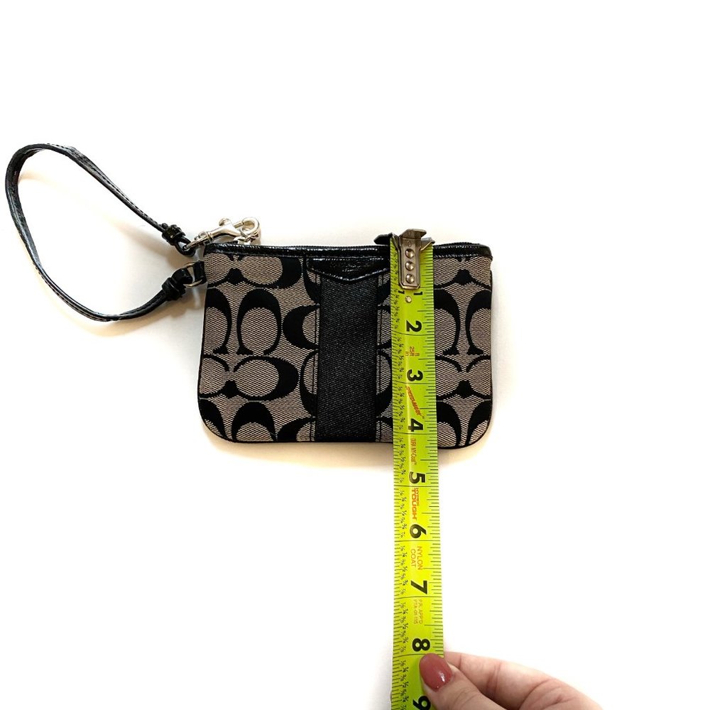 SOLD Coach Monogram coin purse/wallet - Picture 6 of 6